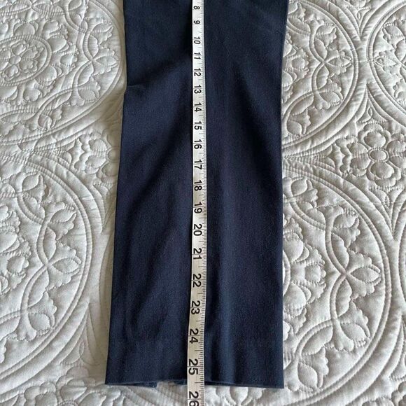 DKNY Women's Dark Blue Skinny Elastic Pants  zipper at the Bottom  size 6 - Picture 12 of 13